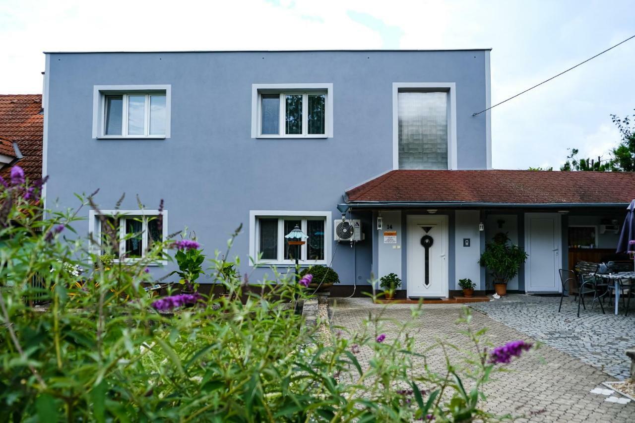 Apartment Livi Mikulov Exteriér fotografie